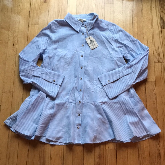 NWT Easel Blue and White Striped Top. Size small. - Picture 1 of 4